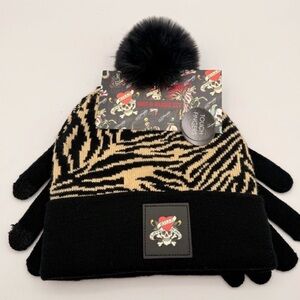 Skull Tattoo Print Beanie & Gloves Knit Set Women’s One Size